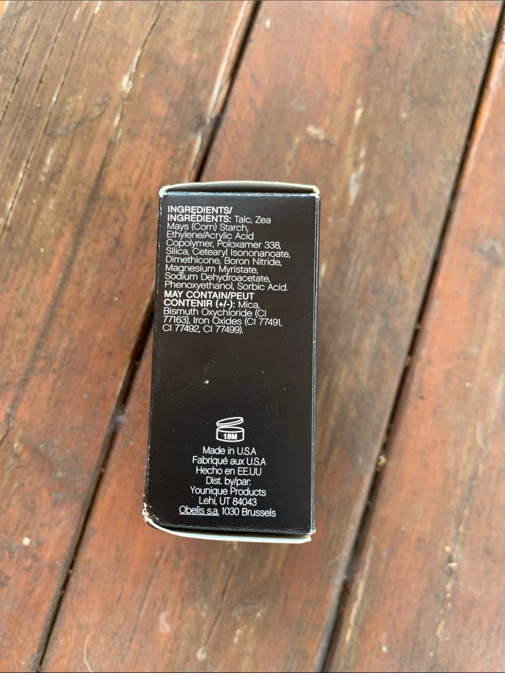 Younique Behold Translucent Setting Powder - Black - Picture 2 of 3
